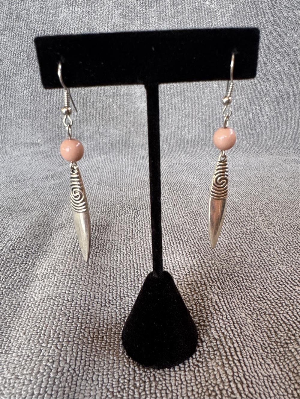 Paparazzi ’Catch My Drift?’ Dagger Earrings Peach Bead Silver Boho